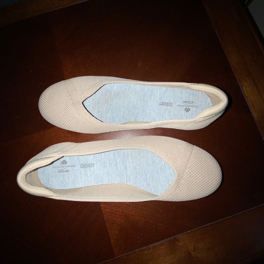 CLARKS TAN KNIT BALLET FLAT  8W. CLOUDSTEPPER - Picture 3 of 11